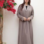 ⁦عباية بيج لياقه كسرات من الخلف⁩ - الصورة ⁦5⁩