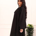 ⁦عباية بليزر رسمية بتطريز ورود منثرة⁩ - الصورة ⁦4⁩