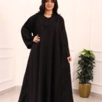 ⁦عباية بليزر رسمية بتطريز ورود منثرة⁩ - الصورة ⁦5⁩