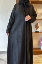 ⁦عبايه شامواه اسود بتطرزه اسود من اجناب⁩ - الصورة ⁦4⁩