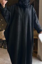 ⁦عبايه نص بشت شمواه بتطرير اسود على اكتاف عبايه⁩ - الصورة ⁦3⁩