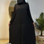 ⁦عباية كلوش بتطريز مموج من الأكمام و أسفل العباية⁩ - الصورة ⁦5⁩