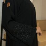 ⁦عبايه كتف مطرز باسود مخفى⁩ - الصورة ⁦5⁩