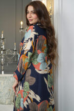 جلابيه كحلي قطن بلياقه مرسوم على شكل ورق شجر (3)