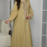 ⁦جلابيه ذهبي خليجيه بلياقه و بترتر ذهبي⁩ - الصورة ⁦5⁩