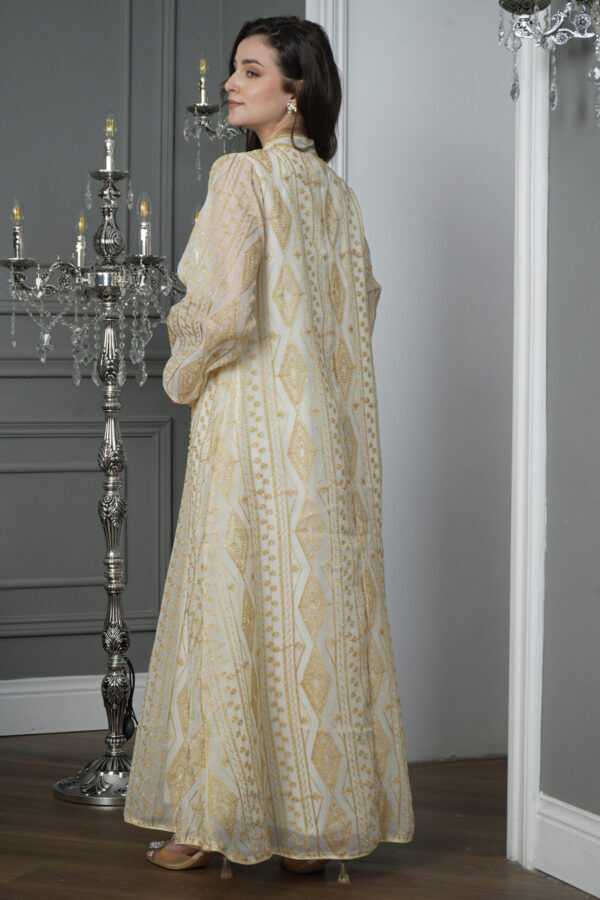 ⁦جلابيه بيج خليجيه بلياقه و بترتر ذهبي⁩ - الصورة ⁦7⁩