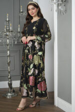 ⁦جلابيه اسود بترتر كامل على شكل ورود⁩ - الصورة ⁦5⁩