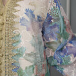 ⁦جلابية مشجره ازرق بتطريز ذهبي⁩ - الصورة ⁦4⁩