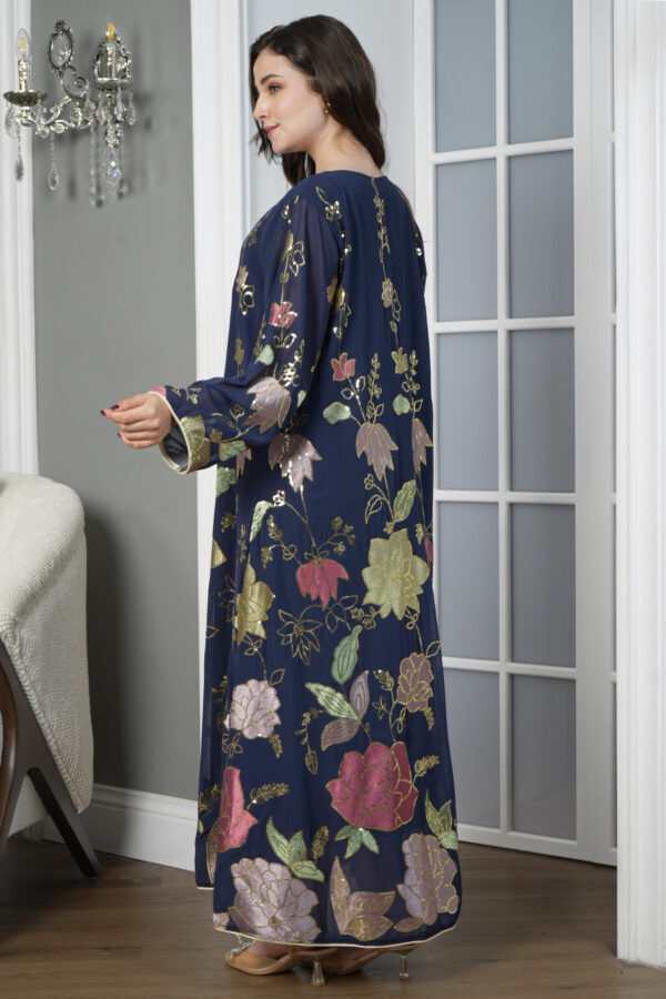 ⁦جلابيه كحلي بترتر كامل على شكل ورود⁩ - الصورة ⁦6⁩