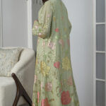 ⁦جلابيه تيفاني بترتر كامل على شكل ورود⁩ - الصورة ⁦6⁩