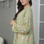 ⁦جلابيه تيفاني بترتر كامل على شكل ورود⁩ - الصورة ⁦7⁩