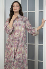 ⁦جلابيه بيج قطن بلياقه مشجره بورود زهريه (4)⁩ - الصورة ⁦6⁩