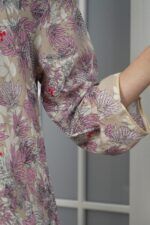 ⁦جلابيه بيج قطن بلياقه مشجره بورود زهريه (4)⁩ - الصورة ⁦4⁩