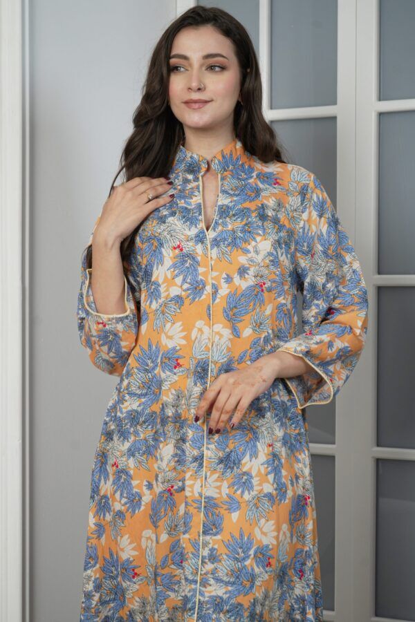 ⁦جلابيه ازرق قطن بلياقه مشجره بورود زهريه (4)⁩ - الصورة ⁦5⁩