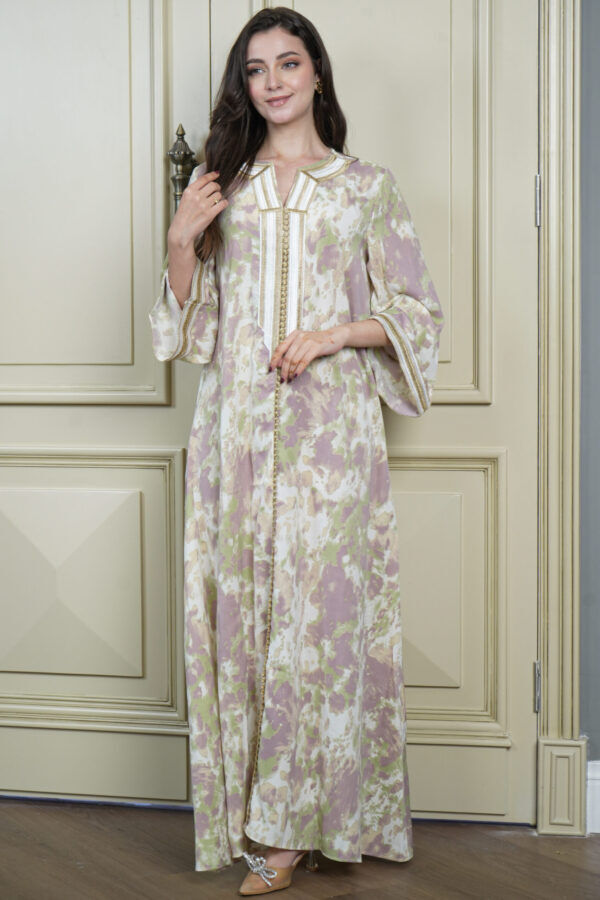 ⁦جلابيه موف حرير و شريط شك بخيوط ذهبي من امام⁩ - الصورة ⁦5⁩