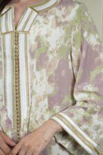 ⁦جلابيه موف حرير و شريط شك بخيوط ذهبي من امام⁩ - الصورة ⁦7⁩