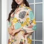 ⁦جلابيه بيج بلياقه مشجره بورود ملون (٥)⁩ - الصورة ⁦2⁩