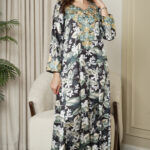 ⁦مخاوير اسود اماراتيه محدد من الحلق بفصوص وورود (٥)⁩ - الصورة ⁦2⁩