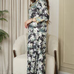 ⁦مخاوير اسود اماراتيه محدد من الحلق بفصوص وورود (٥)⁩ - الصورة ⁦3⁩