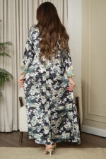 ⁦مخاوير اسود اماراتيه محدد من الحلق بفصوص وورود (٥)⁩ - الصورة ⁦5⁩