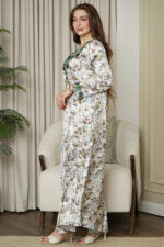 ⁦مخاوير اخضر تطريز اماراتيه محدد من الحلق بفصوص (٣)⁩ - الصورة ⁦3⁩