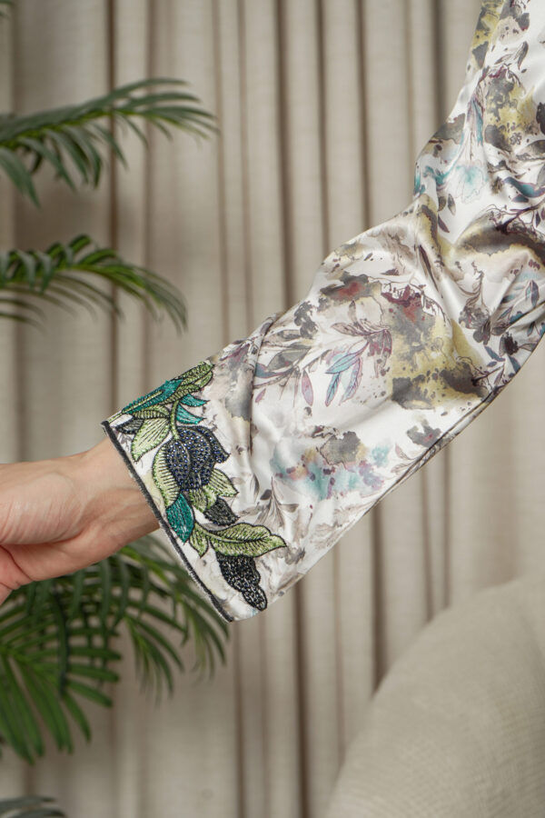 ⁦مخاوير اخضر تطريز اماراتيه محدد من الحلق بفصوص (٣)⁩ - الصورة ⁦5⁩