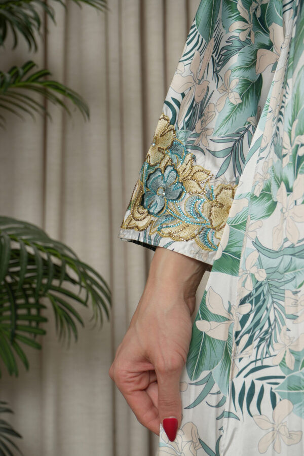 ⁦مخاوير تيفاني اماراتيه محدد من الحلق بفصوص وورود (٥)⁩ - الصورة ⁦5⁩