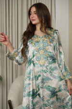 مخاوير تيفاني اماراتيه محدد من الحلق بفصوص وورود (٥)