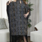 فستان أسود بترتر و هدب