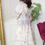 ⁦جلابيه بناتي بلياقه مندمجه بتشجر البيج و الموف⁩ - الصورة ⁦3⁩