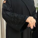 ⁦عباية بياقة شك أسود على الاكمام⁩ - الصورة ⁦4⁩