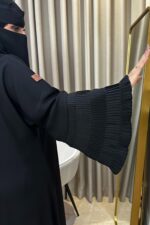 ⁦عبايه كلاسيك بكلفه من اكمام و اسفل عبايه⁩ - الصورة ⁦7⁩