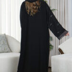 ⁦عبايه كريب بشك على اكمام على شكل ورد⁩ - الصورة ⁦7⁩