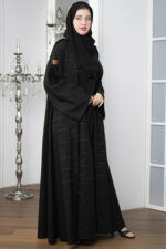 عباية حنين كلوش مطرزة بلاسود