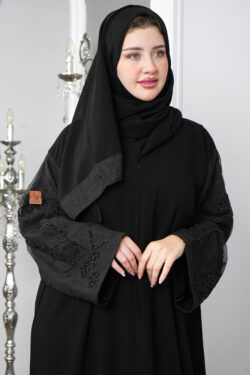 عباية كريب بشك على الأكمام على شكل جذور ورد