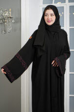 ⁦عبايه كارول كريب مطرزة بلون مخفي بلون عنابي⁩ - الصورة ⁦6⁩