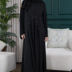 عباية كلوش كسرات خلفية بفصوص شك أنيقة