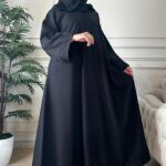 ⁦عبايه نص كلوش بتطريز شريط من كم و اسفل العبايه⁩ - الصورة ⁦2⁩