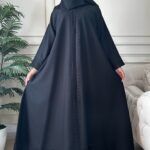 عبايه نص كلوش بتطريز شريط من كم و اسفل العبايه