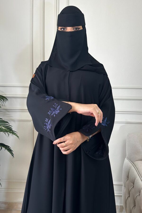 ⁦عباية سيلين مزينة بشك مخفي بلون كحلي⁩ - الصورة ⁦3⁩