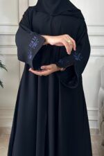 ⁦عباية سيلين مزينة بشك مخفي بلون كحلي⁩ - الصورة ⁦9⁩