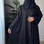 عبايه كلوش بتطريز مخفي من امام و كم بلون مخفي