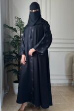 ⁦عبايه كلوش بتطريز مخفي من امام و كم بلون مخفي⁩ - الصورة ⁦5⁩