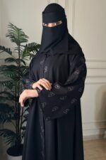 ⁦عبايه كلوش بتطريز مخفي من امام و كم بلون مخفي⁩ - الصورة ⁦6⁩