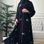 عباية كلوش شيفون مبطنه و مورده بلون رمادي