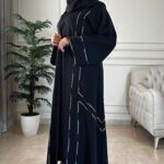 ⁦عبايه كتف بشريط شك ناعم و فصوص محدد من اطراف⁩ - الصورة ⁦2⁩