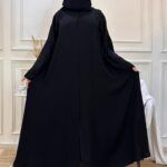 ⁦عبايه كتف بشك اسود من اكتاف و كم منفصل⁩ - الصورة ⁦2⁩