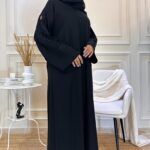 ⁦عباية بأكمام مطرزة اسود اكتاف فخامة⁩ - الصورة ⁦5⁩