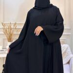 ⁦عباية مقفلة كلاسيك محددة بأسود⁩ - الصورة ⁦3⁩