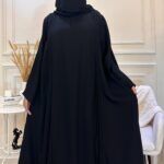 ⁦عباية مقفلة كلاسيك محددة بأسود⁩ - الصورة ⁦4⁩